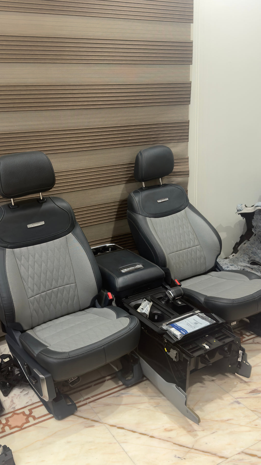 LIMITED seats & Console